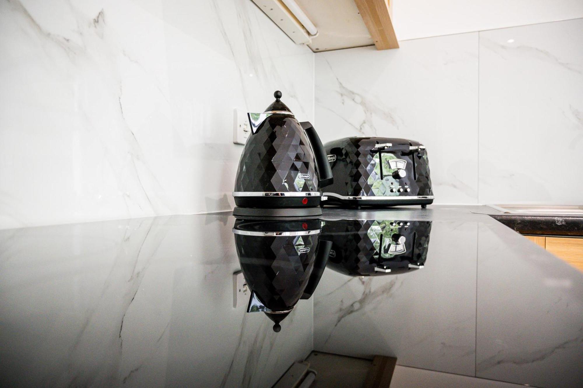 Avari - Gray's Collection * Londra